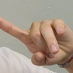 <b>박지민</b> 새끼손가락만 짧은것봐