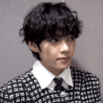 <b>김뷔</b>
