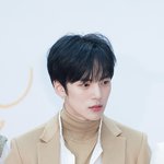 니네 <b>오빠</b> 기사<b>사진</b> 보여 줘