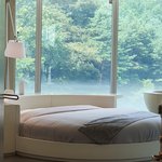 호캉스왓는데 <b>옆방</b> 청소중이라 열려잇거든