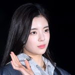 <b>리아</b> ㅈㄴ이브다..