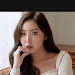 <b>화사</b> 눈화장 이렇게 한게 더 이쁘지 않음..?