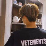 이사진 누군지 아는 사람??? 방탄인가?