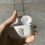 와 이거 <b>에어팟케이스</b> 개귀여워
