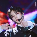 ? 스키즈 현진 미쳤나봐