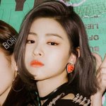 너네 <b>이우정</b> 작가님 알아?