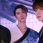 [NCT] 텐 이거입고 <b>옷자락</b> 휘날리면 특유의 춤선이랑.. 와