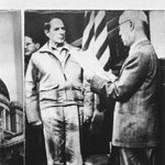 인천상륙작전 성공 맥아더, 태극<b>무공</b>훈장 ‘1호’ (1)