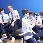 학교끝나고 슈퍼엠 <b>아형</b> 뜬거 이제 봄