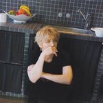 아 담배 하나 더 찾음