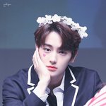 현재는 왤케 가르마 <b>반반</b>이런머리를 많이 하지