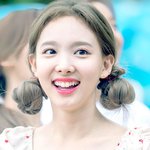 보는 순간 기분 확 좋아지는 <b>여</b><b>돌</b>