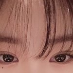 [댓글부탁해] 내 눈 약간 수진 느낌나지 않음?