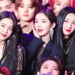 [모두드루와] 여돌 남돌 <b>친목</b> 짤 올려줘!!