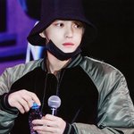 난 김재중 쌩얼이 <b>조흠</b>