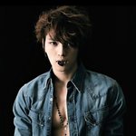 뉴땡 맨날 <b>셔츠</b> 풀어헤친대