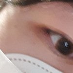 얘더라 <b>쌩얼</b>에 컬러렌즈꼇는데