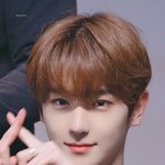 <b>손</b>이 예쁜<b>남자</b>