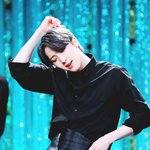 헐 나 남자가 코르셋 한 거 첨봐