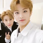 [NCT] 타<b>팬</b> 스리슬쩍 사진 요구,,