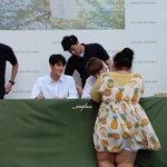 이게 차별없는 표정인가