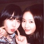 [이것좀봐줘] 애들아 <b>크롭</b>티 3만원인데 비싼거임?