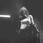 <b>무대</b> 의상 입으면 또 달라지는 <b>여</b><b>돌</b>