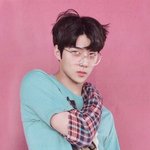 교복에 컨버스 하이신는애들아