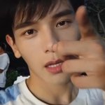 [19] 너는 이게 문제야 (머리를 <b>툭툭</b> 치며..)
