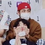방탄 브이앱 봤는데 <b>뷔</b>뷔뷔