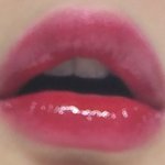 내 <b>입술색</b>을 봐