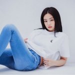 [댓글부탁해] 제니 이 반팔 어디서 팔아?