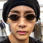 이거 <b>뷔</b>가 직접 올린 <b>사진</b>이야?