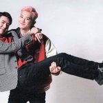 세훈 뭐노...