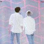 근데 변백현 박찬열은 진짜 잘어울려