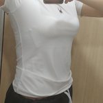 [댓글부탁해] 얘들아 옷 너무 붙는데 <b>환불</b>할까 ㅅㅂ
