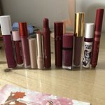 화장품 팔건데 살사람 가격 찔러<b>주랍</b>