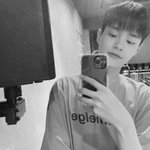 [이것좀봐줘] 4년만에 처음본 <b>초면</b> 이대휘