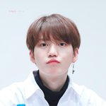 야 판에서 <b>주운</b>건데 얘 누구냐