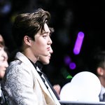 당장 루브르 박물관에 전화해 중독준면<b>이가</b> 여기있다고