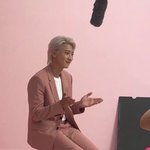 [EXO] 핑크수트에 <b>컨버스</b>라니요
