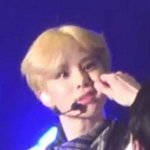 [NCT] 우리 <b>말랑</b>뽀짝 정우 건들지 마세요