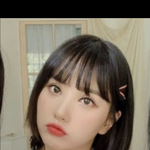 <b>은하</b> 메컵 해봤는데 닮았니..?