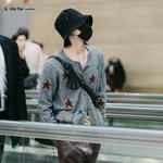 권지용 공항 사진 푼다