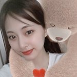 <b>쯔위</b> 셀카 이정도면 잘 찍은건강