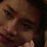 우는거 예쁜 남<b>돌</b> <b>탑</b>은 얘 아님?