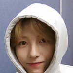 와 새삼 느끼는건데 <b>런쥔</b>이 코 진짜