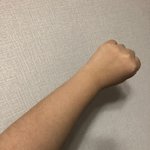 [이것좀봐줘] 내 팔목 보면 <b>몇키</b>로같음?