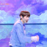 얘들아 플 깨서 미안한데 내 본진 <b>윙크</b> 좀 봐줘