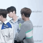 <b>황민현</b> 박우진 이짤뭔데 웃기지ㅋㅋ